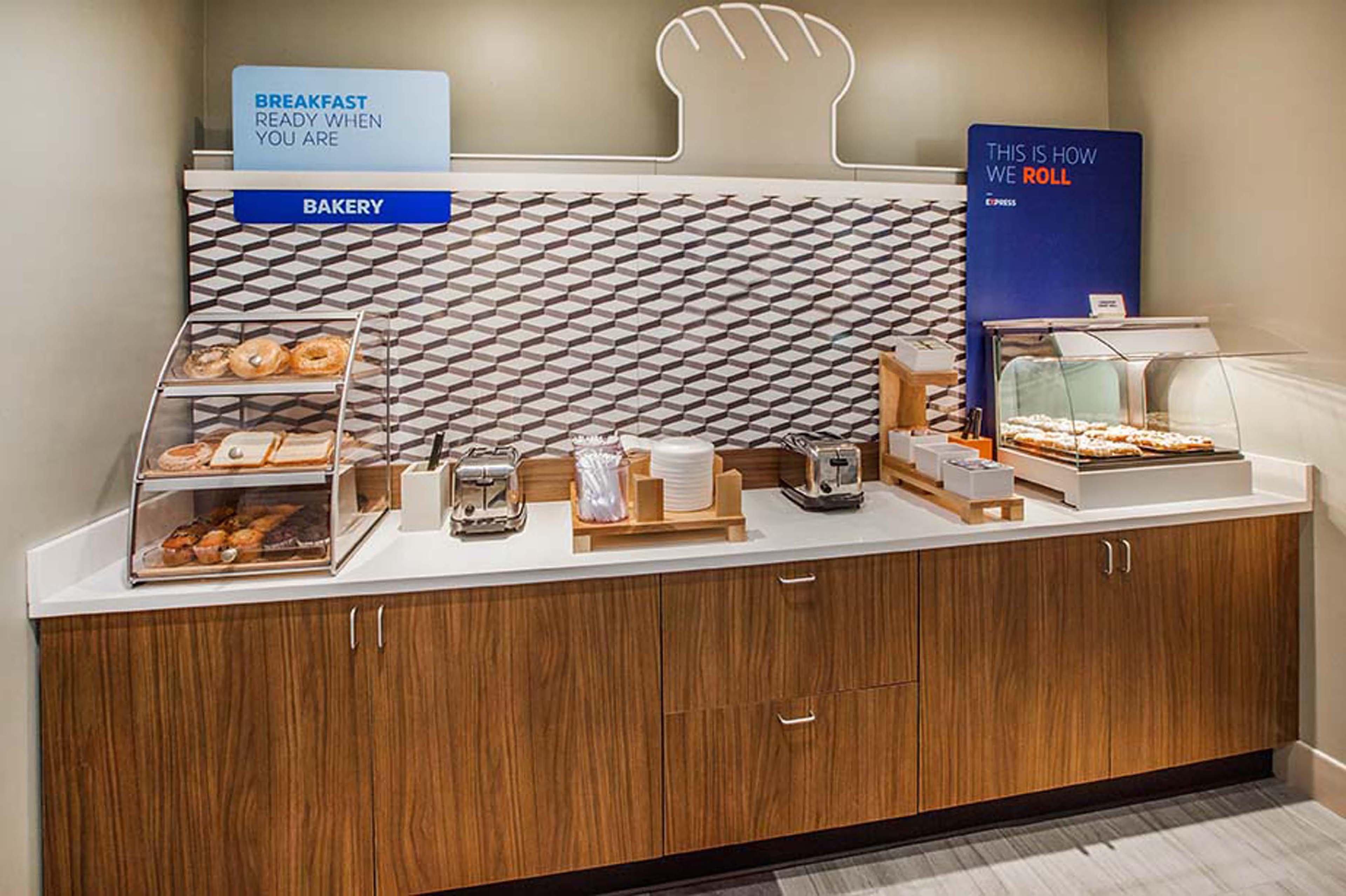 Holiday Inn Express Kingman By Ihg Bagian luar foto